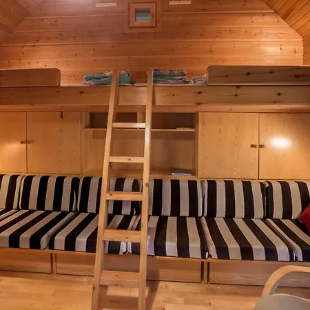 Neljae Vuodenaikaa B6 By Interhome