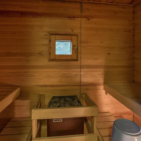 Holiday home Neljae Vuodenaikaa B6 By Interhome