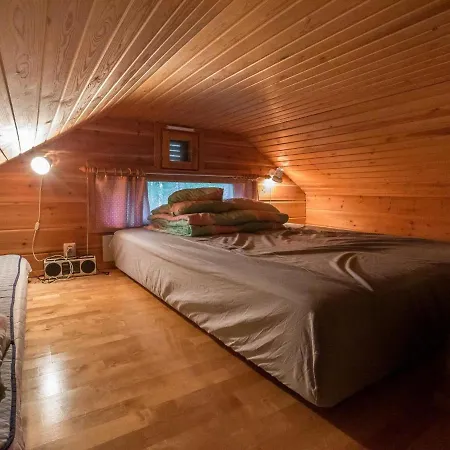 Neljae Vuodenaikaa B6 By Interhome