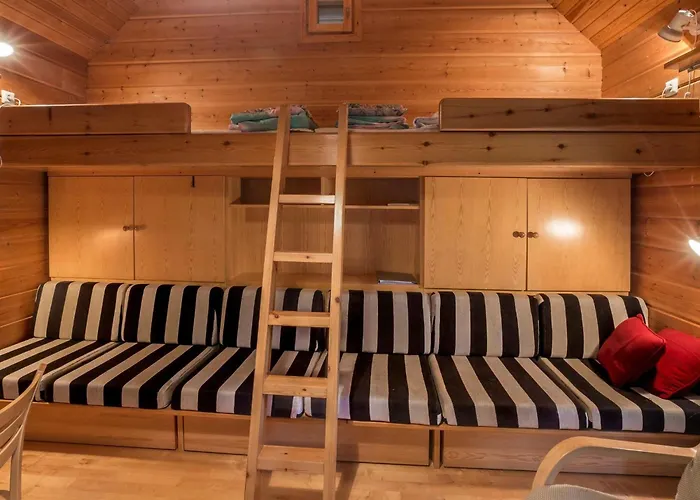 Neljae Vuodenaikaa B6 By Interhome